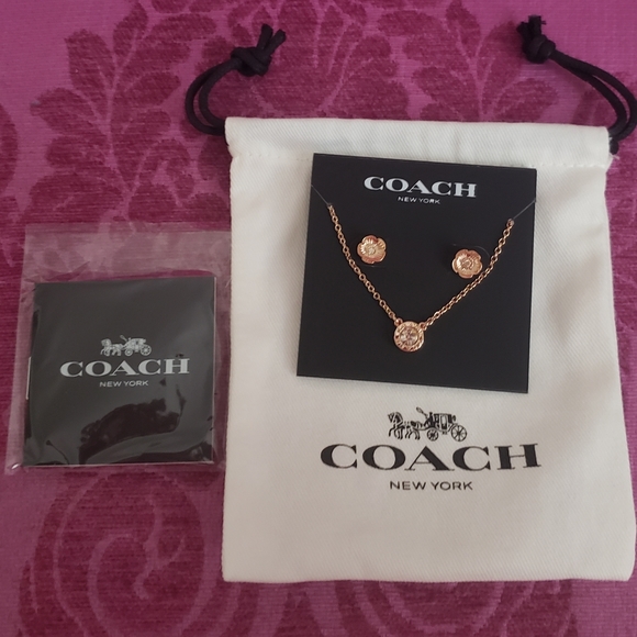 NWT Coach Tea Rose Stud Set - Picture 4 of 6
